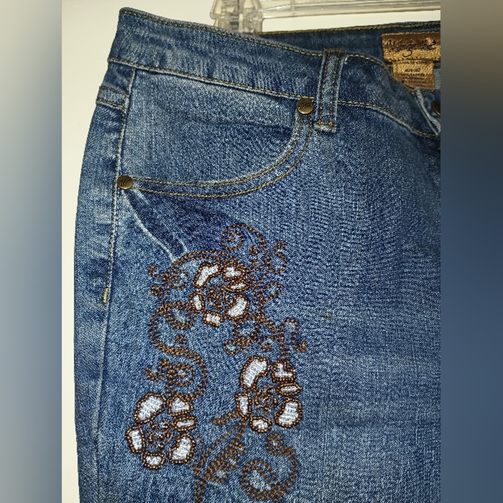 Jeans - Picture 5 of 6